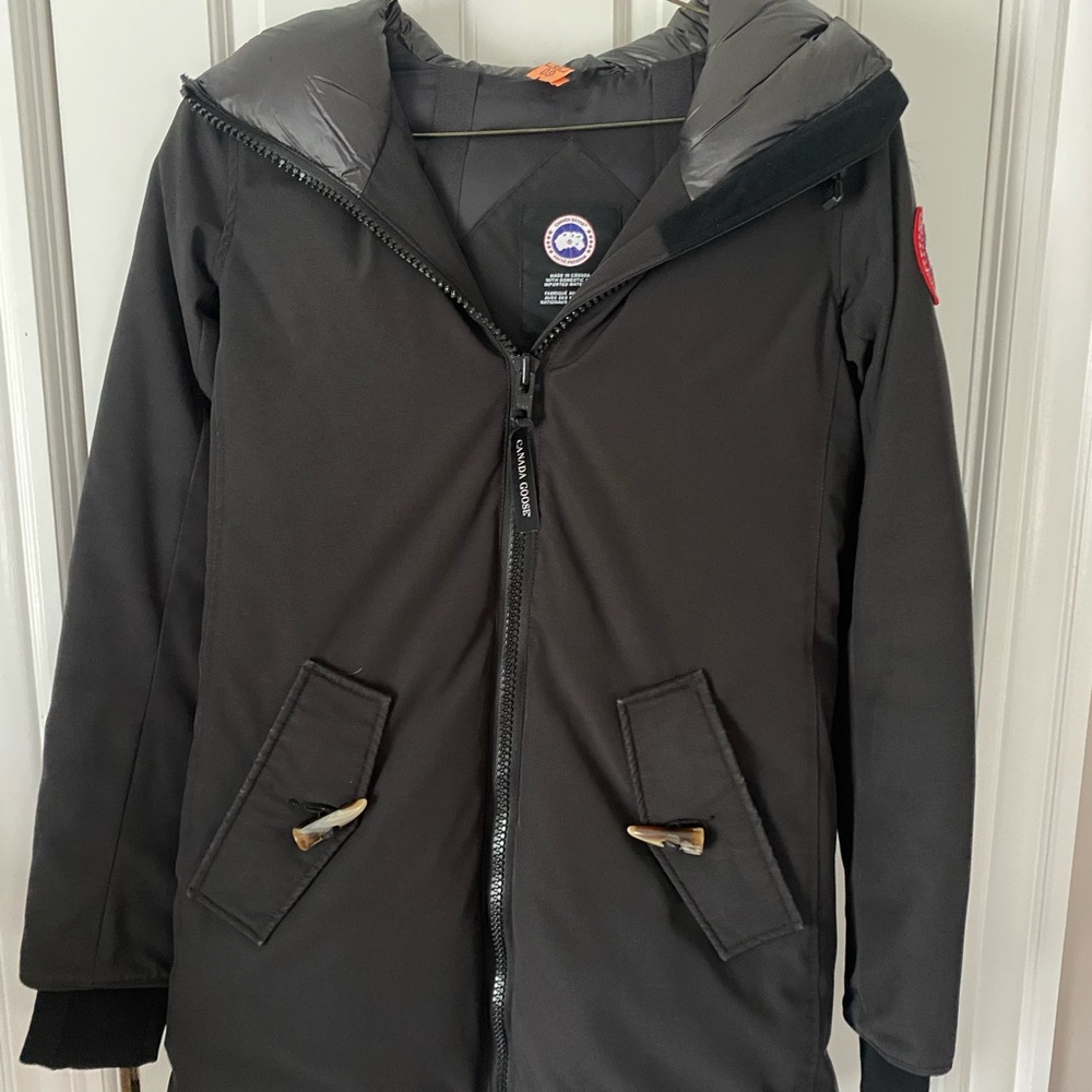 Woman’s Canada Goose winter down jacket